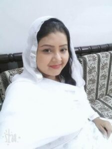 Indian Muslim BHABHI clicking selfie for her loverboy VIRAL CLIPS 2025